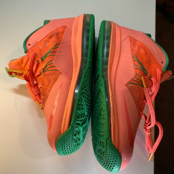 NIKE AIR MAX LEBRON 10 LOW 'WATERMELON' 579765-801
Mens size 11 - Picture 5 of 9